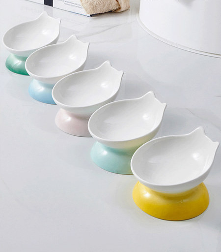 Bol din ceramică pentru pisici pe suport