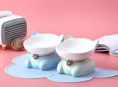 Μπολ με νερό για γάτα - ένα ή δύο