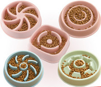 Bol din plastic pentru hrana animalelor de companie