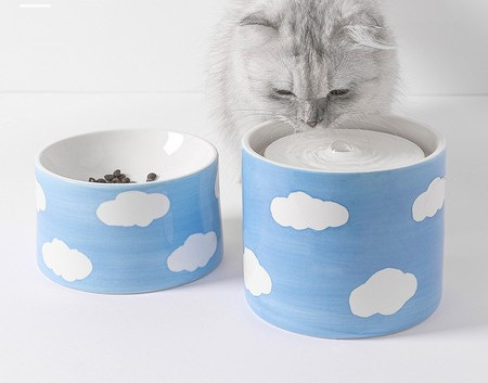 Dozator de apa din ceramica pentru pisici