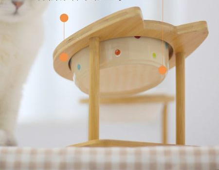 Puidust alusega kauss kassitoidu jaoks