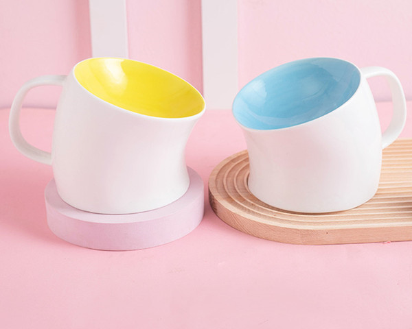 Купа за храна на домашен любимец с дръжка