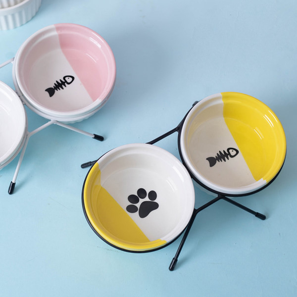 Recipient pentru hrana animalelor de companie - mai multe modele