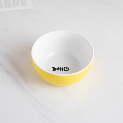 Kahest või ühest kausist koosnev komplekt kassitoidu jaoks