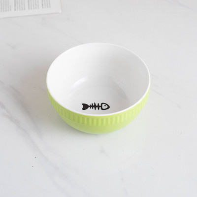 Kahest või ühest kausist koosnev komplekt kassitoidu jaoks