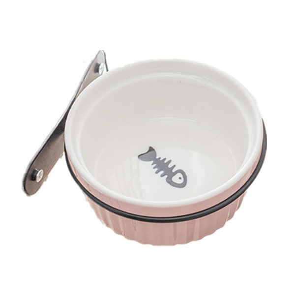 Ümmargune alusega kauss kassidele