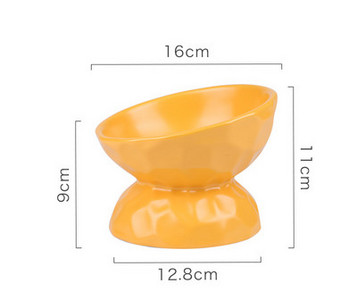 Μπολ σε πολλά χρώματα για γατοτροφή