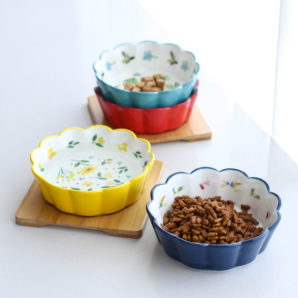 Цветна керамична купа за котки