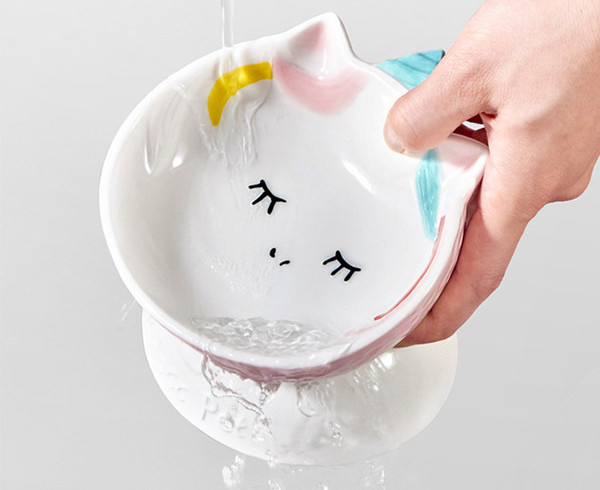 Керамични купи за храна или вода на котки