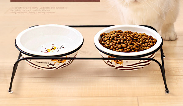 Кръгли купи с метална стойка за котешка храна