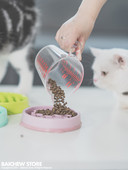 Plastikust ümmargune kauss kassitoidu jaoks