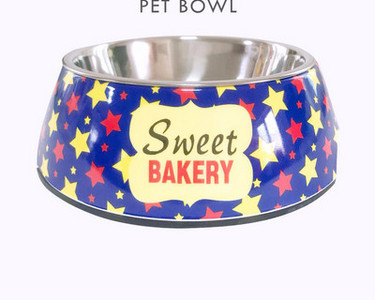 Metallist kauss kassitoidu jaoks