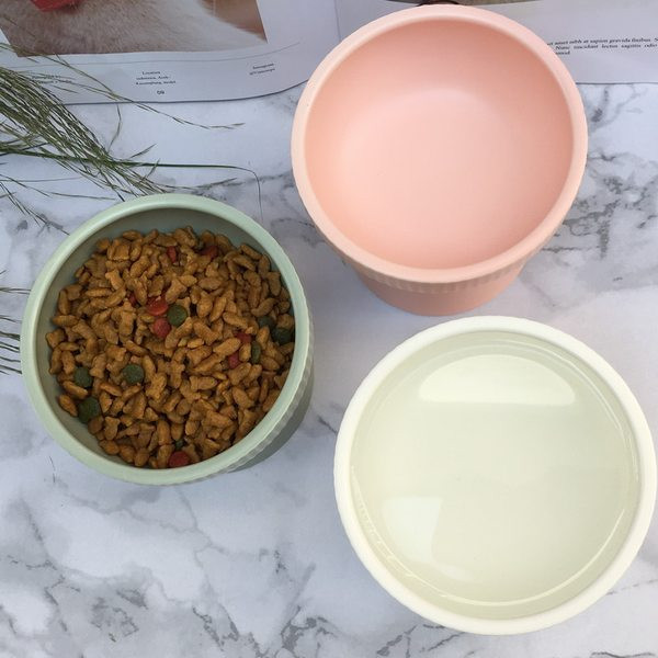 Kelių spalvų keramikinis indas