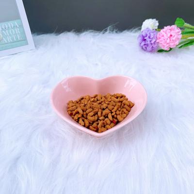 Μπολ φαγητού σε σχήμα καρδιάς