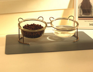 Купа за котешка храна