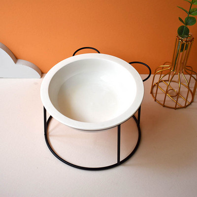 Keramička posuda s aplikacijom u dva modela za mačke