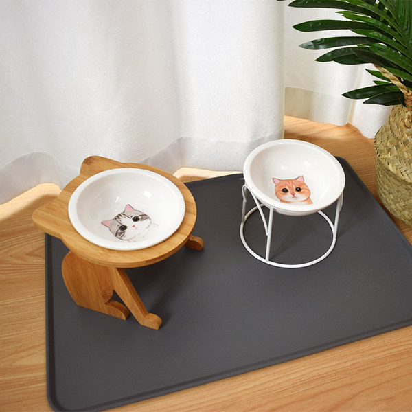 Ümmargune keraamiline kauss kassitoidu jaoks