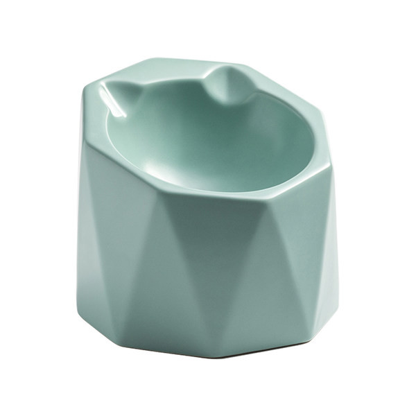 Vas din ceramică pe suport