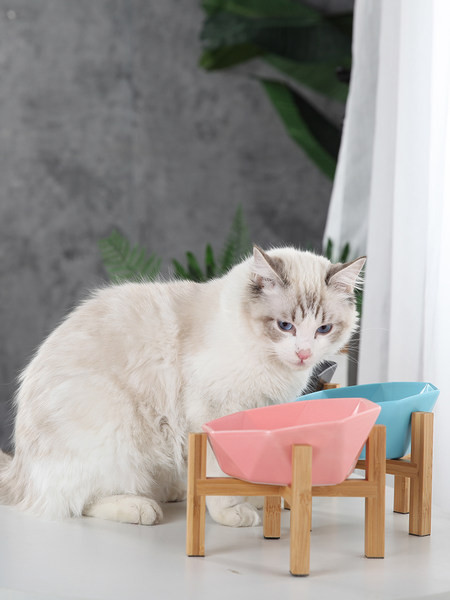 Керамична купа с дървени крака или без