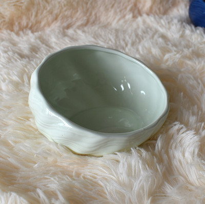 Керамична купа в няколко цвята за домашни любимци 