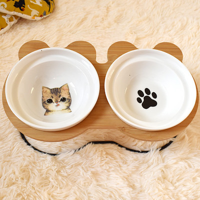 Lemmiklooma alusega toidukauss