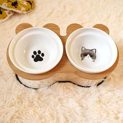 Lemmiklooma alusega toidukauss