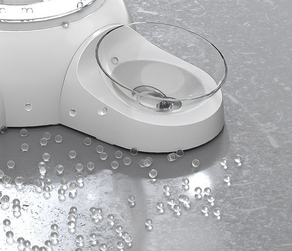 Recipient pentru alimente cu dozator potrivit pentru animale de companie