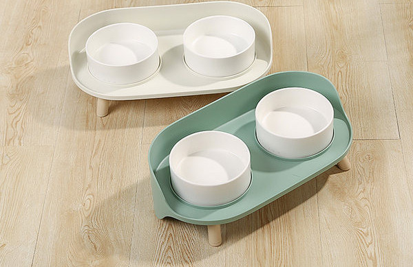 Suport dublu cu boluri ceramice pentru mancare si apa