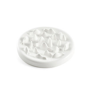 Керамична купа с стойка за храна на котки