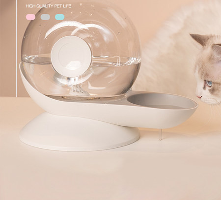 Bol cu dozator de apa pentru pisici