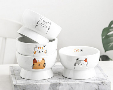 Värviline kassikauss kraani jaoks - mitu mudelit