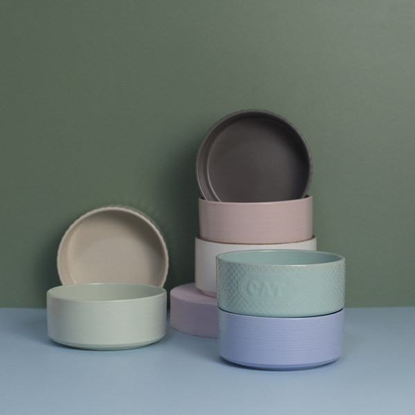 Keraamiline kauss kassitoidu jaoks