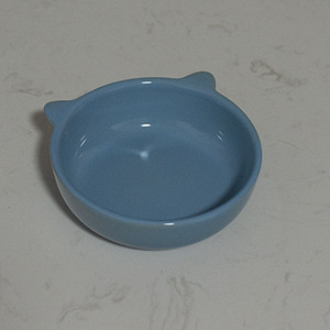 Keraamiline kauss kassitoidu jaoks - mitu mudelit