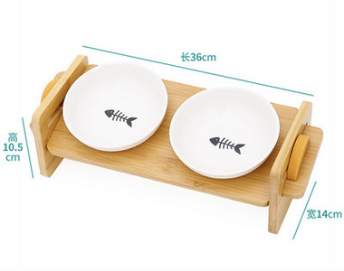 Boluri ceramice cu suport din lemn