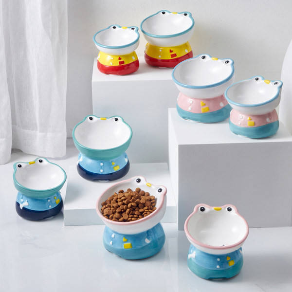 Bol ceramic pe suport pentru hrana pisicilor in forma de broasca