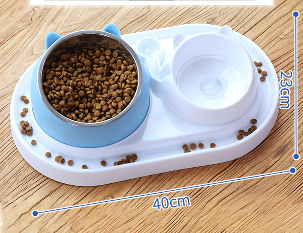 Kahekordne kauss vee ja toidu jaoks – kassile