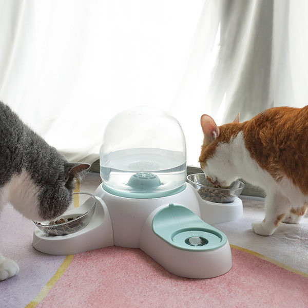 Купи за храна на котки с дозатор за вода
