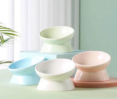 Keraamiline toidukauss alusel