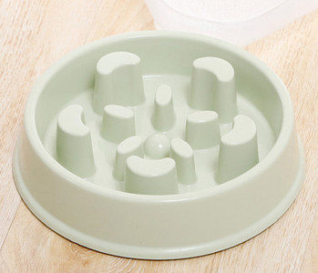 Купа за бавно хранене за котки и кучета