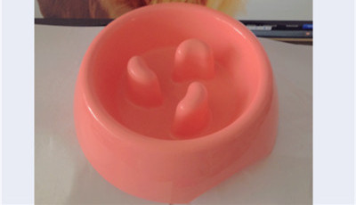 Купа за бавно хранене за котки и кучета