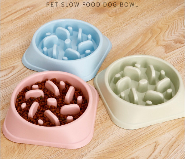 Купа за бавно хранене за котки и кучета