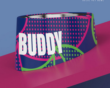 Μπολ φαγητού με την επιγραφή για γάτες