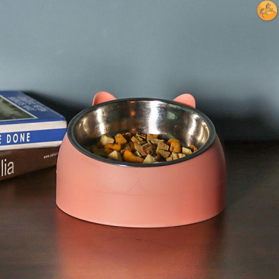 Kahekordne kauss veeautomaatiga kassidele