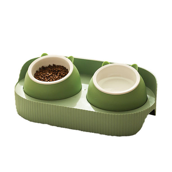 Kahekordne kauss kassitoidu jaoks - kaks mudelit