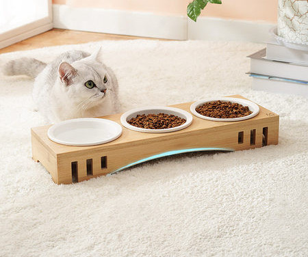 Suport din lemn pentru boluri metalice sau ceramice pentru mancare sau apa