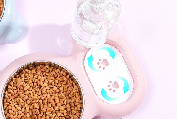 Automaatne veeautomaat ja toidukauss