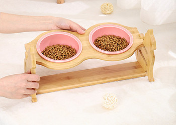 Μπολ φαγητού με ξύλινη βάση σε διαφορετικά μοντέλα για γάτες