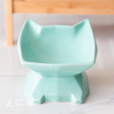 Recipient pentru hrana pentru pisici