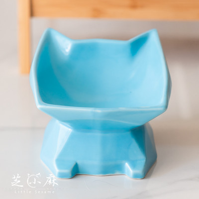 Recipient pentru hrana pentru pisici