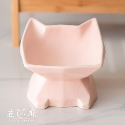 Recipient pentru hrana pentru pisici